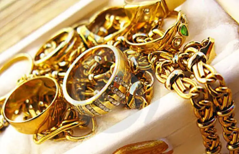 Everything You Need To Know About Cleaning Gold Jewelry At Home